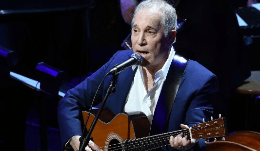 Paul Simon Performing