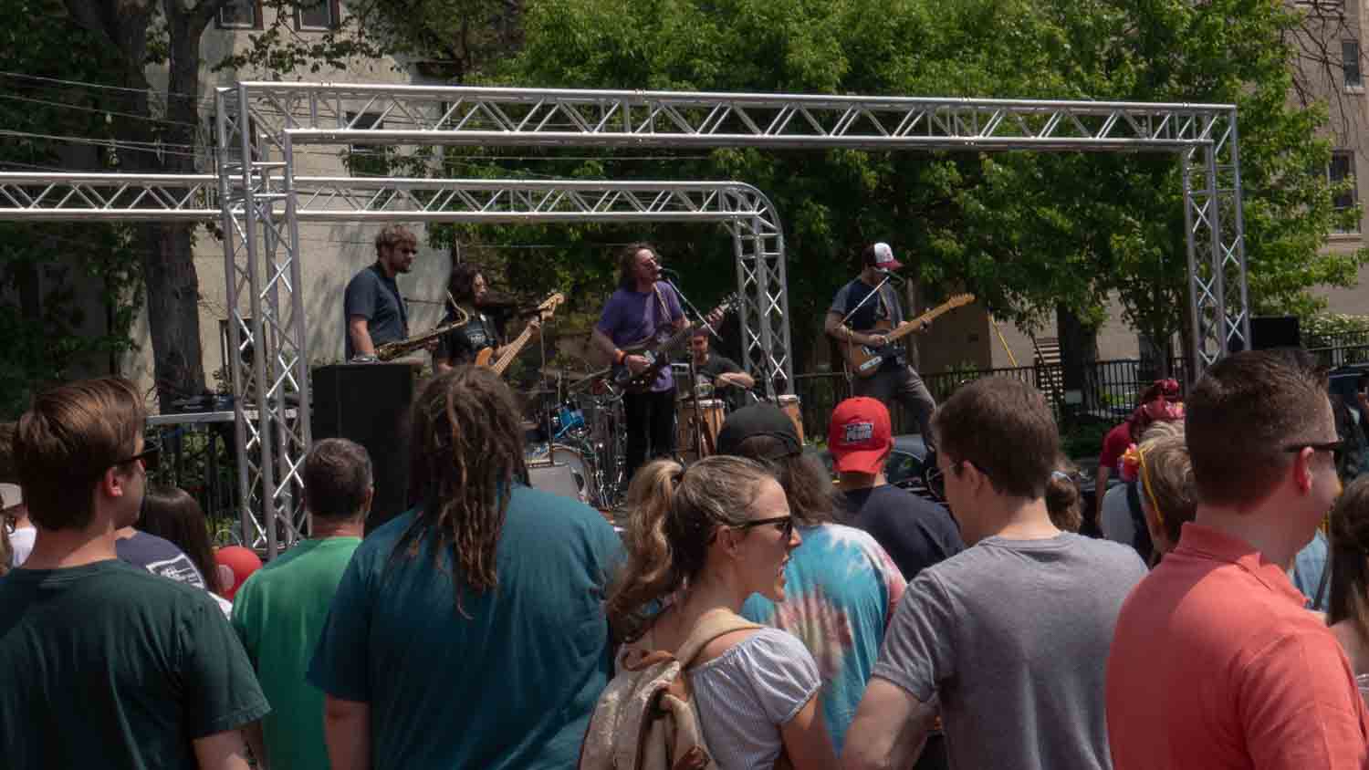 Frogleg performs live in minneapolis