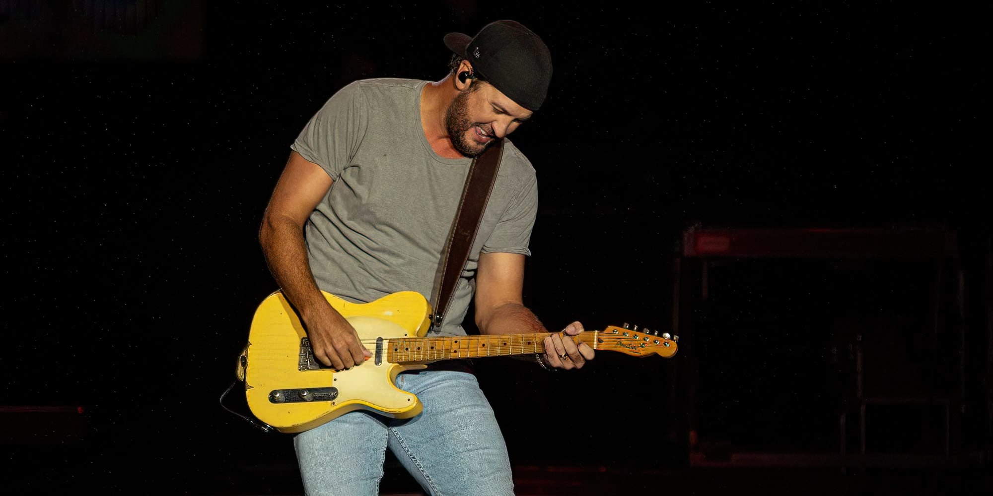 Luke Bryan, Treasure Island, Country