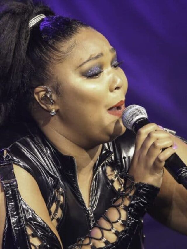 cropped-2560px-Lizzo_-_Palace_Theatre_-_St._Paul_27266082587-e1641206935649.jpg