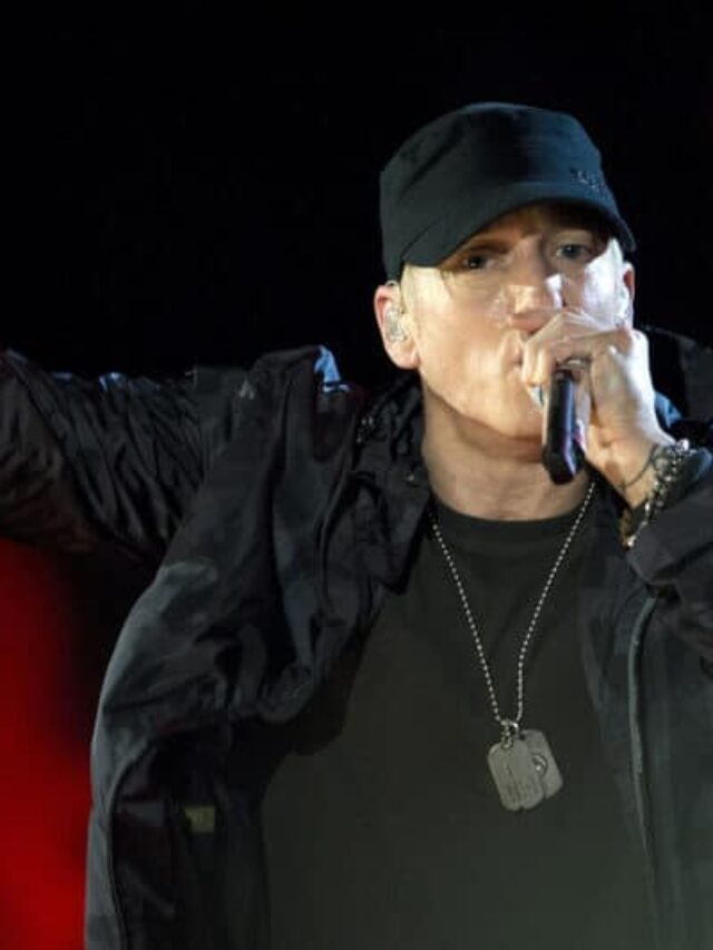 cropped-eminem-2014-e1649103966847.jpg
