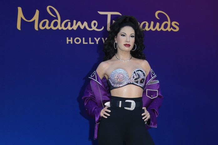 who killed selena? image of selenas wax figure from madam tussands