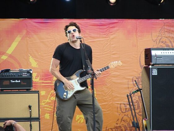 10 John Mayer Facts: His Height, Dating Life, Panic Attacks and More - John Mayer’s Height: How Tall Is The Guitar Guru?