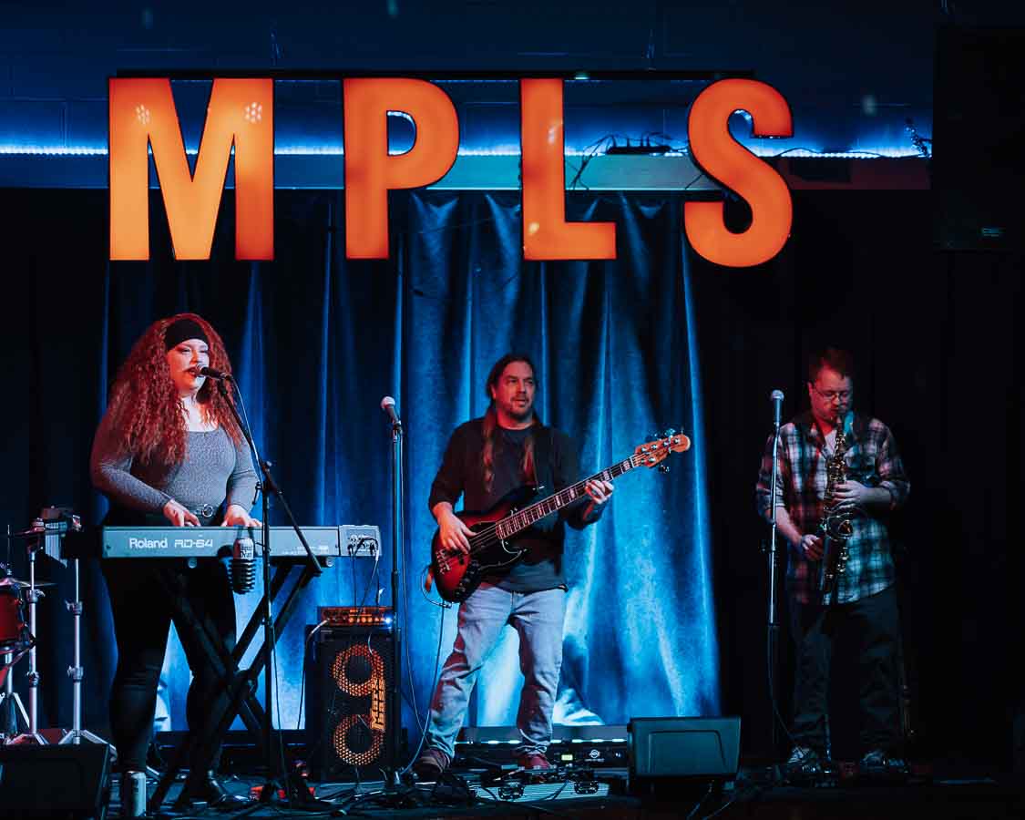 the-25-best-gospel-songs-to-take-you-to-church-on-sunday