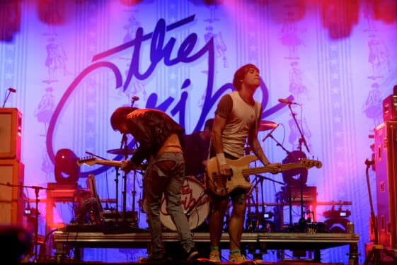 18 Best Sibling Bands