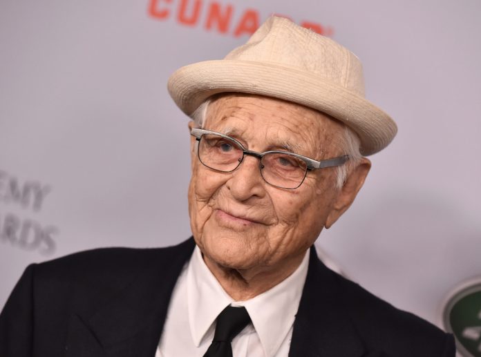 celebrities who lived the longest norman lear on the red carpet in a suit and brown hat