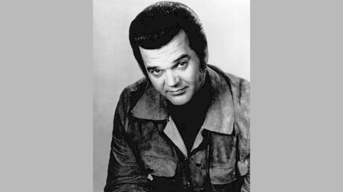 The 17 Best Male Country Singers of All Time: A Definitive List