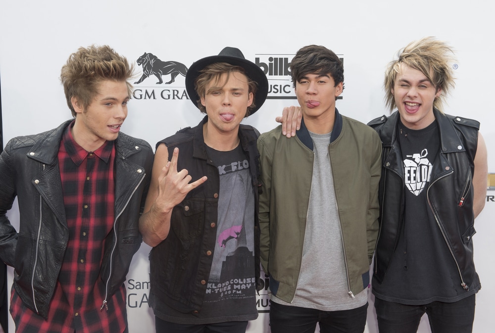 the band 5 seconds of summer on the red carpet