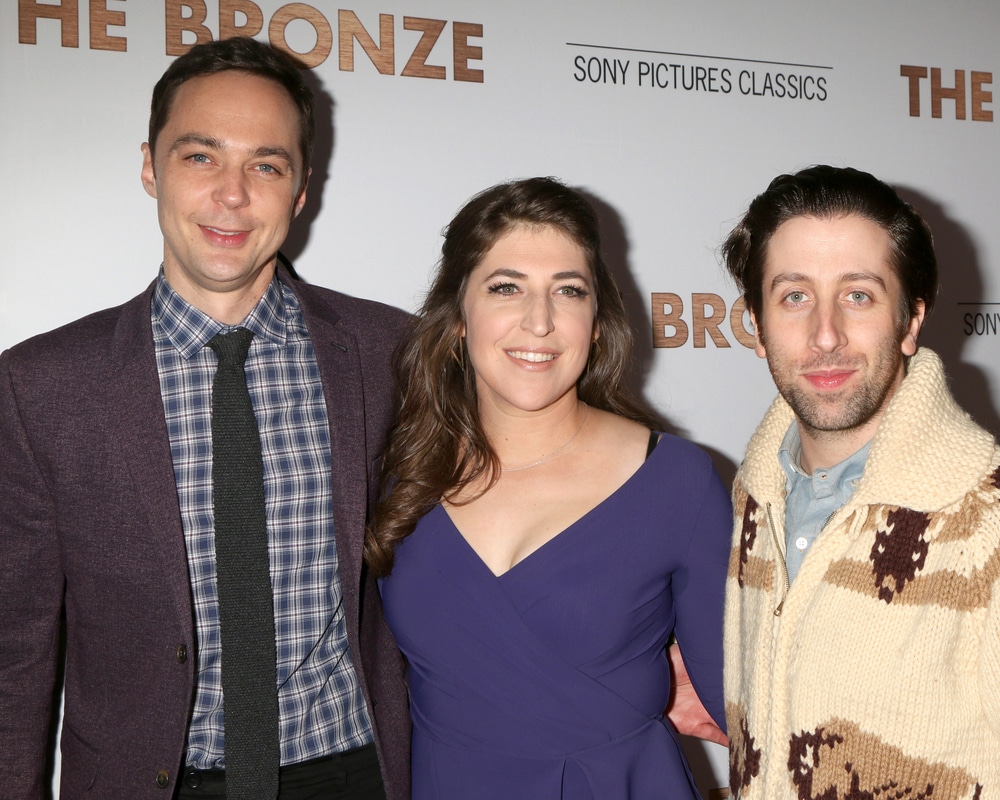 the big bang theory cast on the red carpet featuring jim parsons mayium bialik and simon helberg