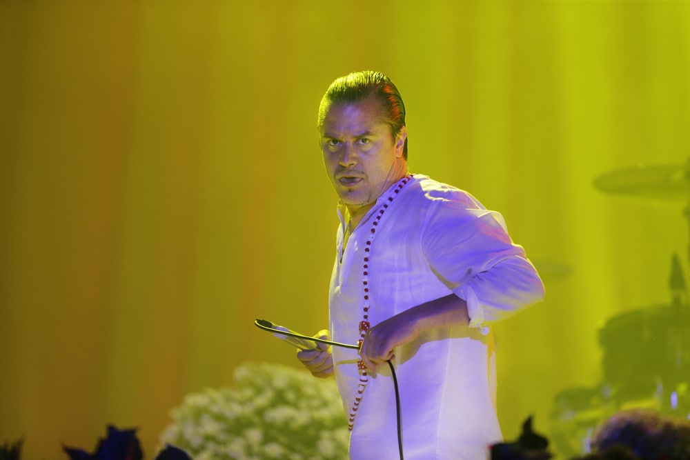 mike patton singing on stage