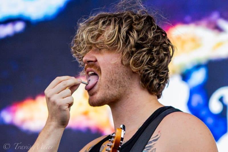 Jakob Nowell puts out cigs on tongue at MN Yacht Club